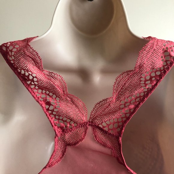 NWOT VS Very Sexy Bralette in Lacey Rose Size Medium - Picture 4 of 9